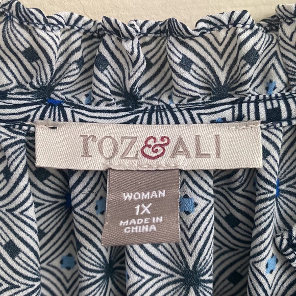 Rod & Ali woman’s long sleeve size 1X pull over blouse. - Picture 3 of 3